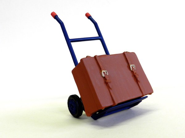 Fertigmodell Kofferkarre mit Koffer